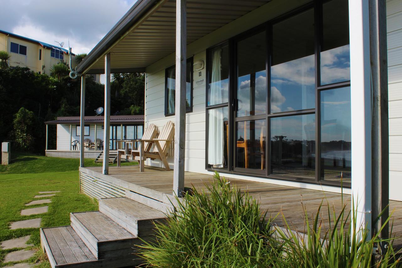 Oakura Beach Holiday Park Екстер'єр фото